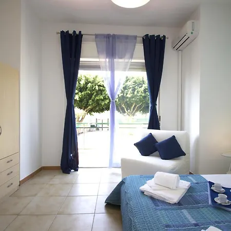 Taormina Apartment Giardini-Naxos